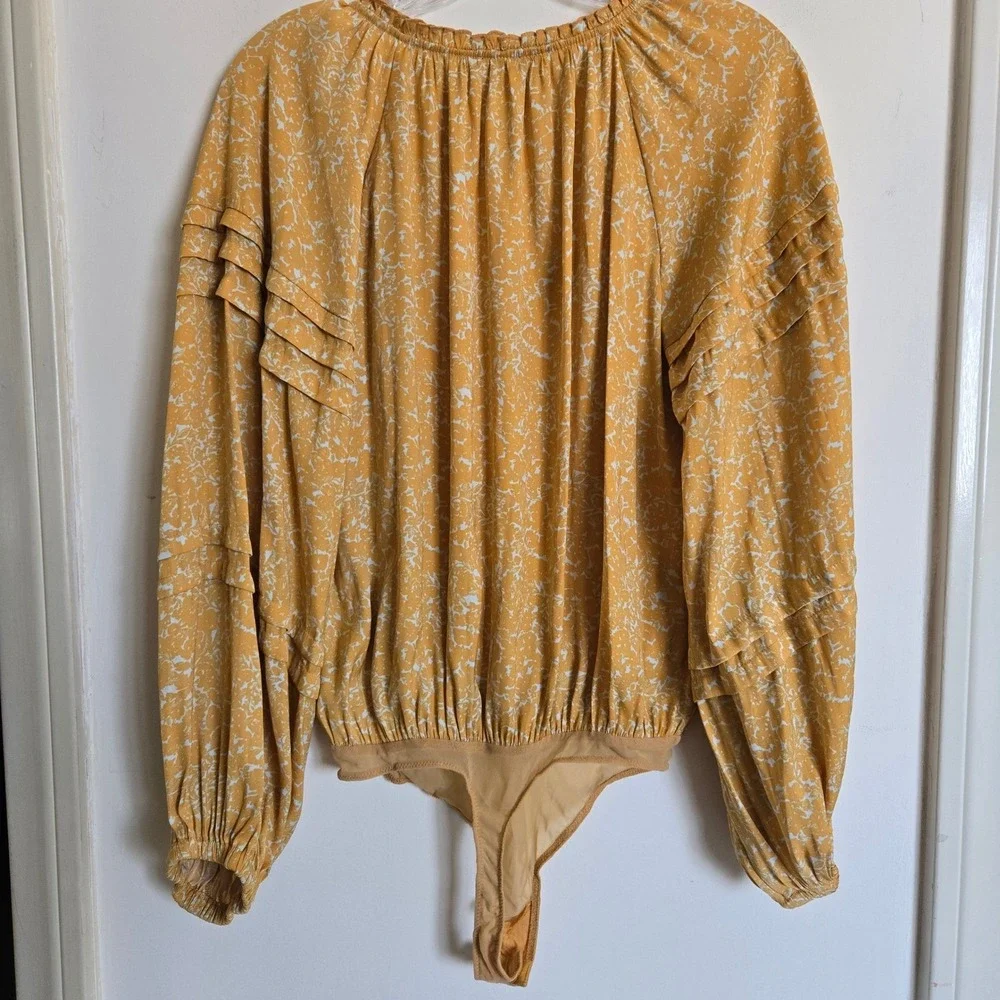 Free People Intimately XS Yellow Floral Print Boho V-Neck Bodysuit Long Sleeve‎